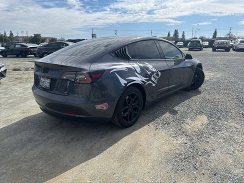 Used 2023 Tesla Model 3 Standard Range image 5