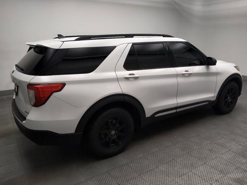 Used 2021 Ford Explorer XLT w/ Equipment Group 202A AWD/4WD image 10