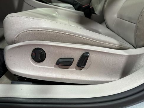Used 2014 Volkswagen Passat 2.5 SE image 26