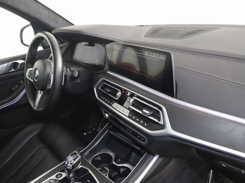 Used 2022 BMW X7 M50i image 52