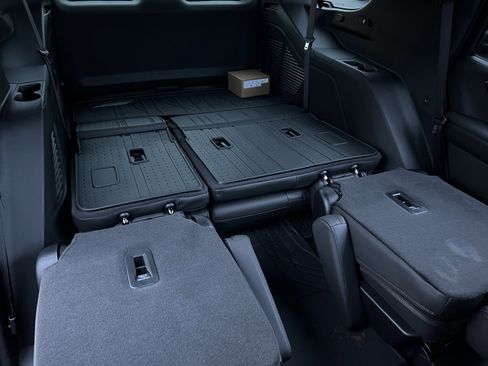 New 2026 Chevrolet Tahoe High Country image 23