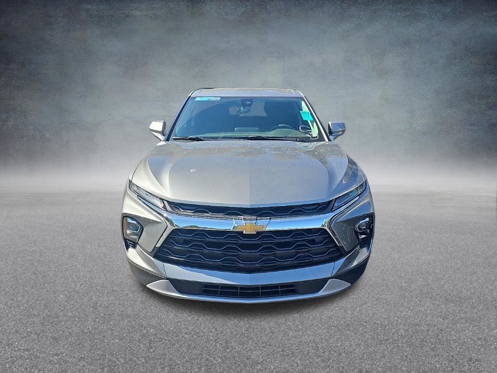 Used 2024 Chevrolet Blazer LT w/ Driver Confidence Package FWD image 3