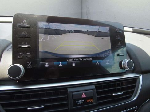 Used 2021 Honda Accord Touring image 19