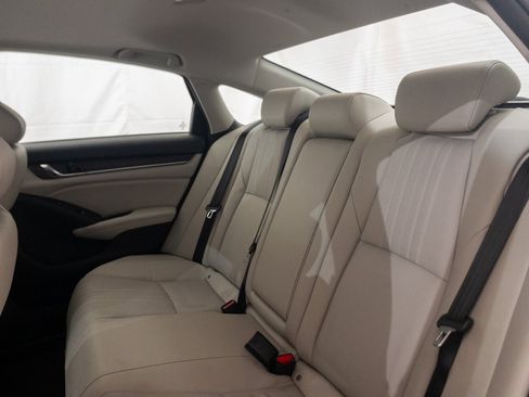 Used 2021 Honda Accord Touring image 13