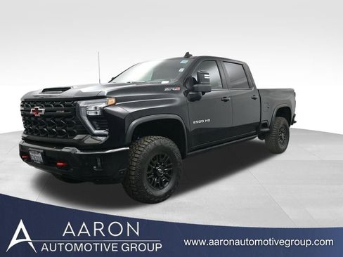 Used 2025 Chevrolet Silverado 2500 ZR2 w/ Technology Package image 1