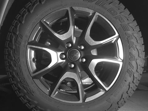 Used 2025 Jeep Compass Trailhawk AWD/4WD image 14