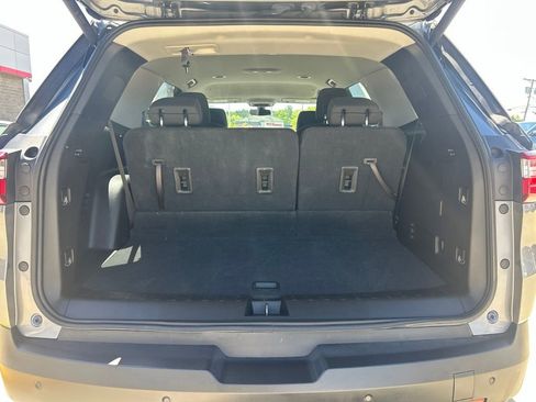 Used 2018 Chevrolet Traverse LT FWD image 9