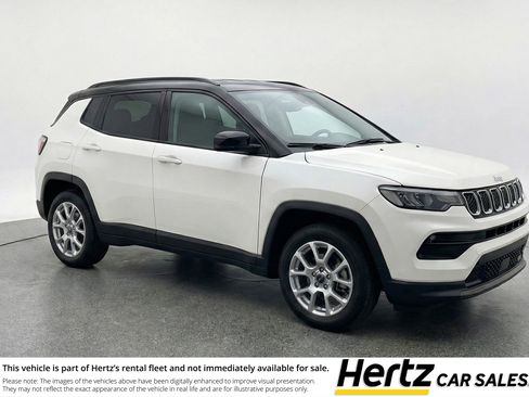 Used 2025 Jeep Compass Limited image 1