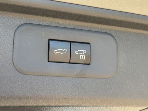Used 2025 Toyota Grand Highlander FWD image 24