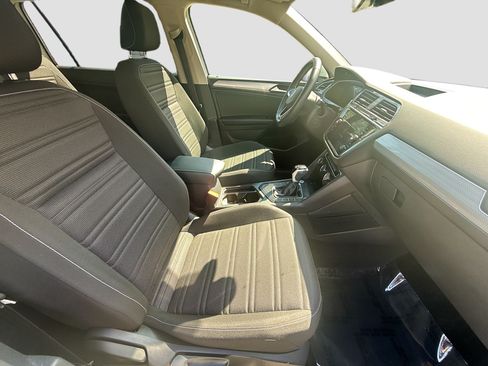 Certified 2024 Volkswagen Tiguan S FWD image 31