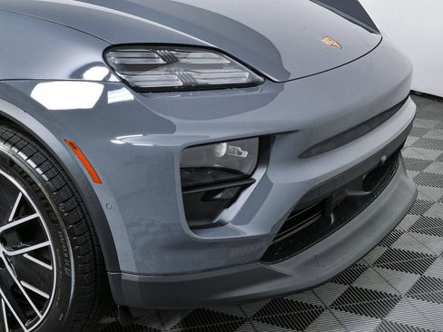 New 2026 Porsche Macan 4 Electric AWD/4WD image 39