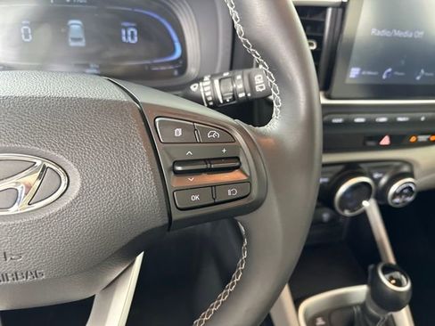 Certified 2024 Hyundai Venue SEL image 16