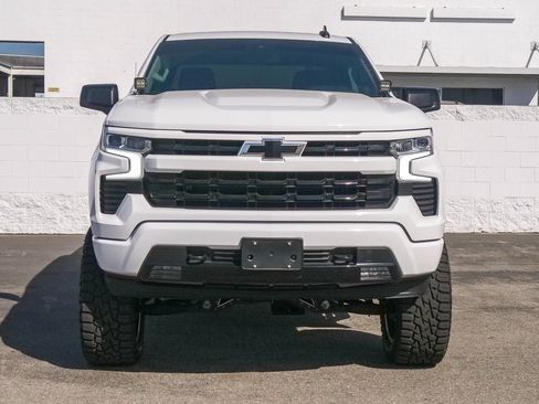 Used 2022 Chevrolet Silverado 1500 RST AWD/4WD image 2