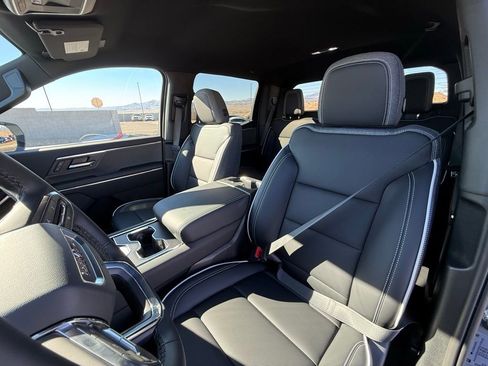 New 2026 GMC Sierra EV Elevation image 18