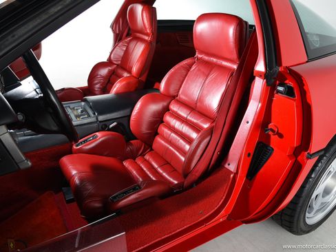 Used 1990 Chevrolet Corvette ZR-1 RWD image 24