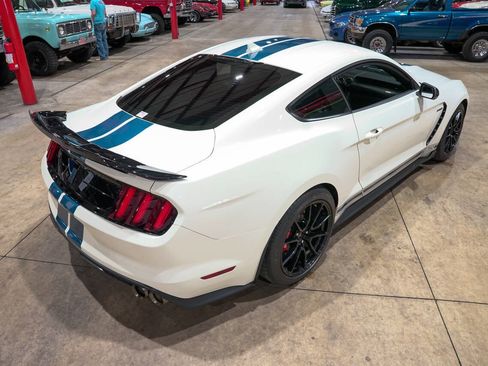 Used 2020 Ford Mustang Shelby GT350 w/ Technology Package RWD image 17