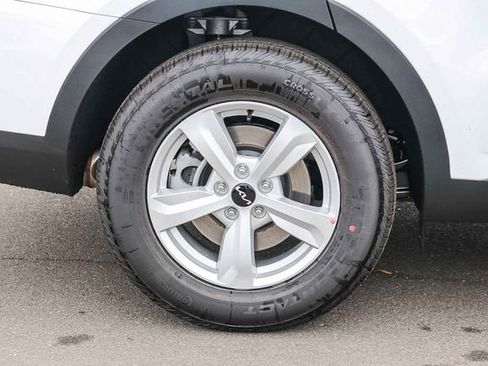 New 2026 Kia Sorento LX FWD image 19