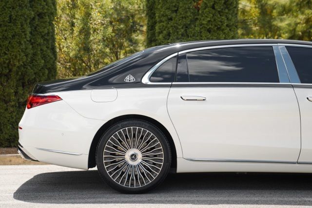 Used 2021 Mercedes-Benz Maybach S 580 4MATIC image 9