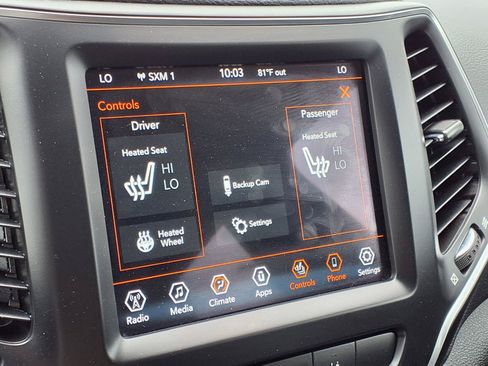 Used 2022 Jeep Cherokee Latitude Lux w/ Sun & Sound Group AWD/4WD image 7