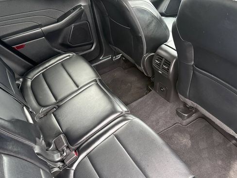 Used 2023 Ford Escape Platinum AWD/4WD image 17