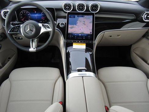 New 2026 Mercedes-Benz GLC 300 4MATIC image 32