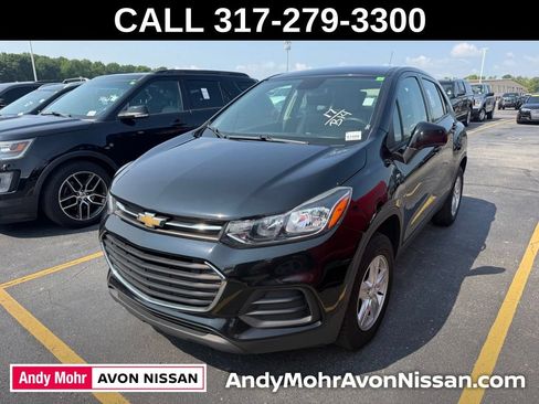 Used 2017 Chevrolet Trax LS AWD/4WD image 3