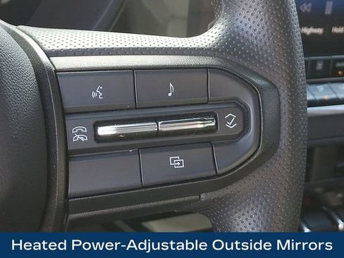 Used 2024 Chevrolet Colorado Trail Boss w/ Technology Package image 25