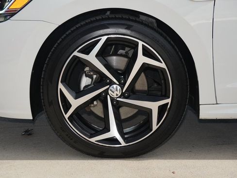 Used 2022 Volkswagen Passat 2.0T R-Line image 10