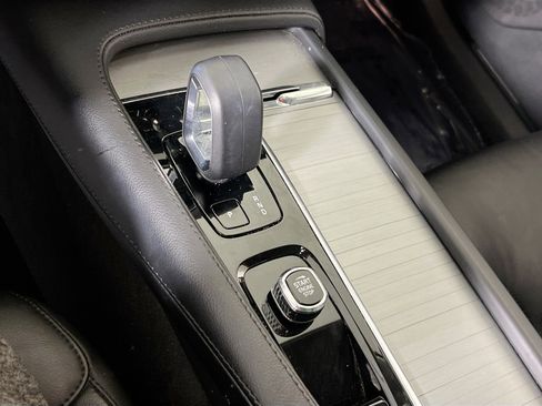 Used 2023 Volvo XC90 B5 Core image 17