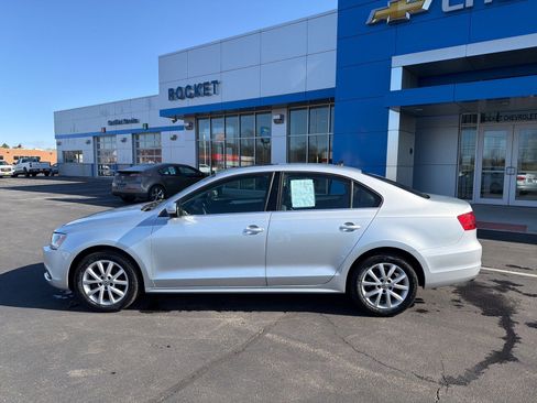 Used 2013 Volkswagen Jetta SE image 8
