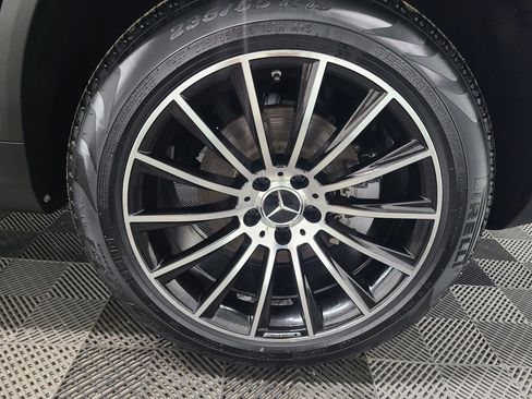 Used 2018 Mercedes-Benz GLC 300 4MATIC image 17