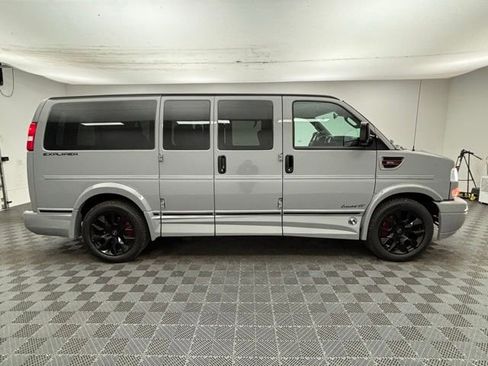 New 2026 GMC Savana 2500 RWD image 6