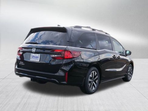 New 2026 Honda Odyssey EX-L image 3