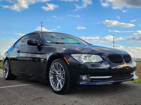 Used 2011 BMW 335i xDrive Coupe AWD/4WD image 24