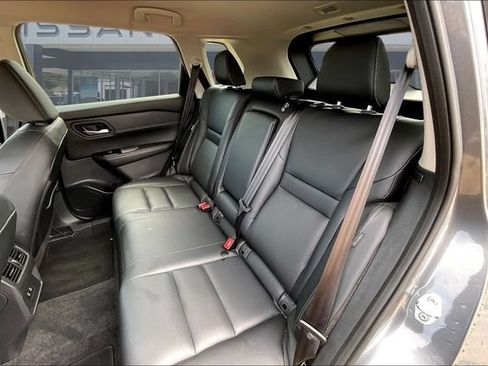 Used 2026 Nissan Rogue SL FWD image 21