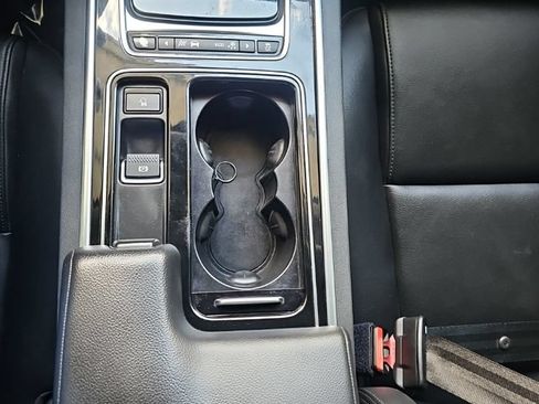 Used 2019 Jaguar XE Premium AWD/4WD image 21