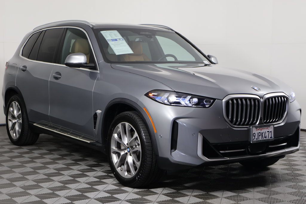 Certified 2024 BMW X5 sDrive40i w/ Premium Package RWD image 3