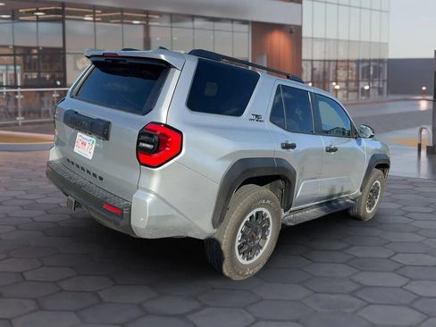 Used 2025 Toyota 4Runner TRD Off-Road AWD/4WD image 7
