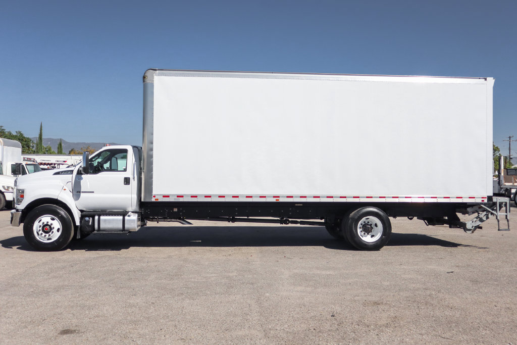Used 2021 Ford F750 2WD Regular Cab Super Duty image 5