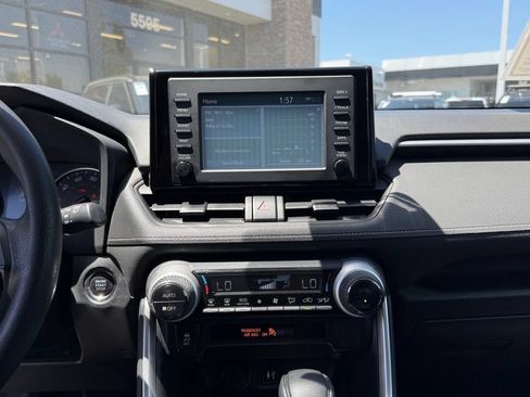 Used 2019 Toyota RAV4 XLE FWD image 25