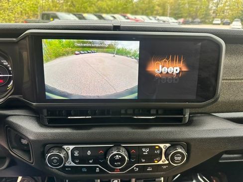Used 2025 Jeep Wrangler Unlimited Sport S 4xe AWD/4WD image 35