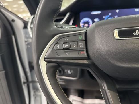 Used 2023 Jeep Grand Cherokee L Altitude image 28