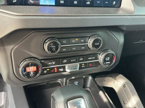 Used 2025 Ford Bronco Raptor AWD/4WD image 21
