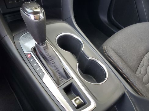 Used 2020 Chevrolet Equinox LT w/ LPO, Floor Liner Package image 27