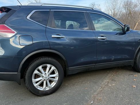 Used 2015 Nissan Rogue SV w/ SV Premium Package image 10