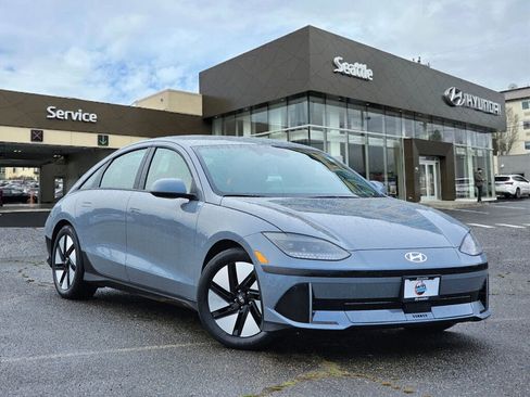 Used 2024 Hyundai Ioniq 6 SE image 1