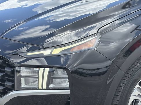 Used 2023 Hyundai Santa Fe SEL FWD image 6