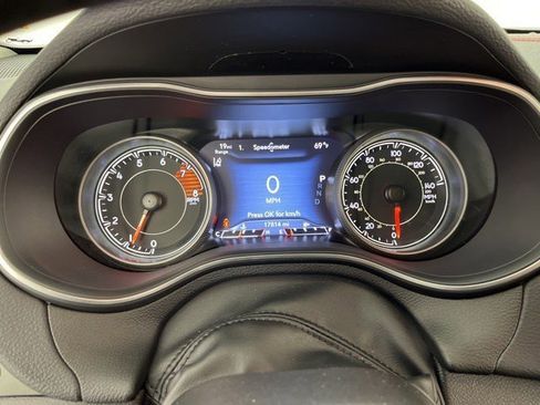 Used 2022 Jeep Cherokee Trailhawk w/ Sound & Nav Group image 19