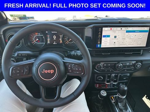 Used 2026 Jeep Wrangler Unlimited Rubicon w/ Xtreme 35 Tire Package AWD/4WD image 16