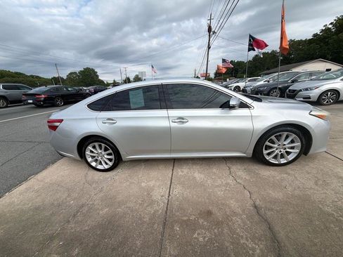 Used 2013 Toyota Avalon XLE Touring FWD image 14